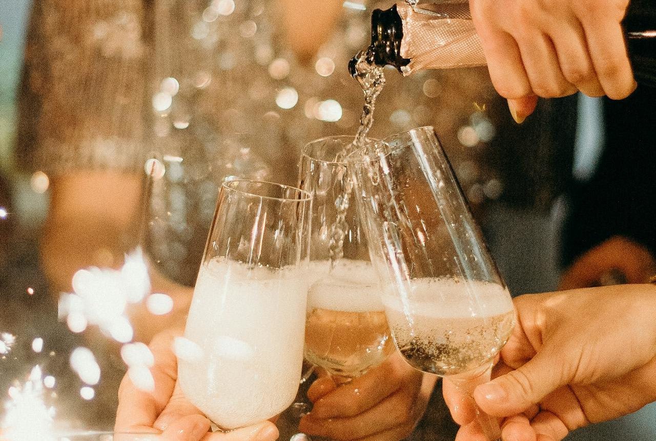 Cheers to a Low Carb New Year's Eve! Best Drinks for Your Celebration 🎉 - Yo Keto